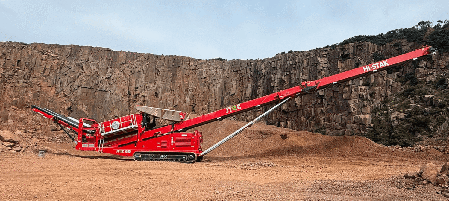 JTEC SS80 Hi-Stak tracked screener in a quarry